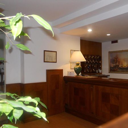 Hotel Traghetto Civitavecchia Kültér fotó