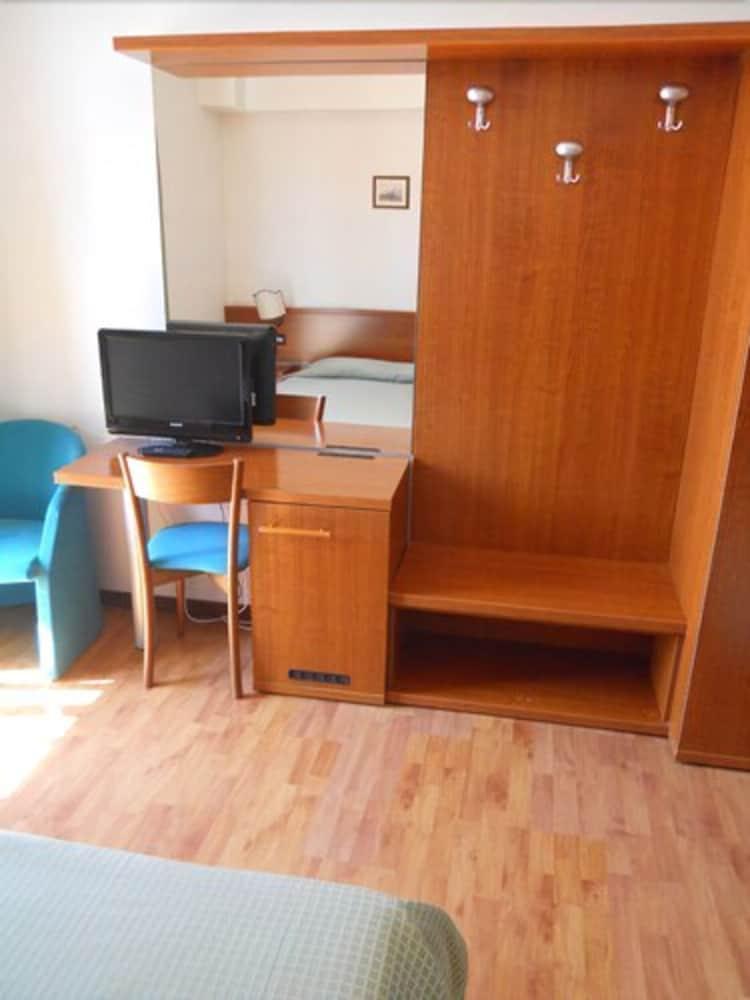 Hotel Traghetto Civitavecchia Kültér fotó