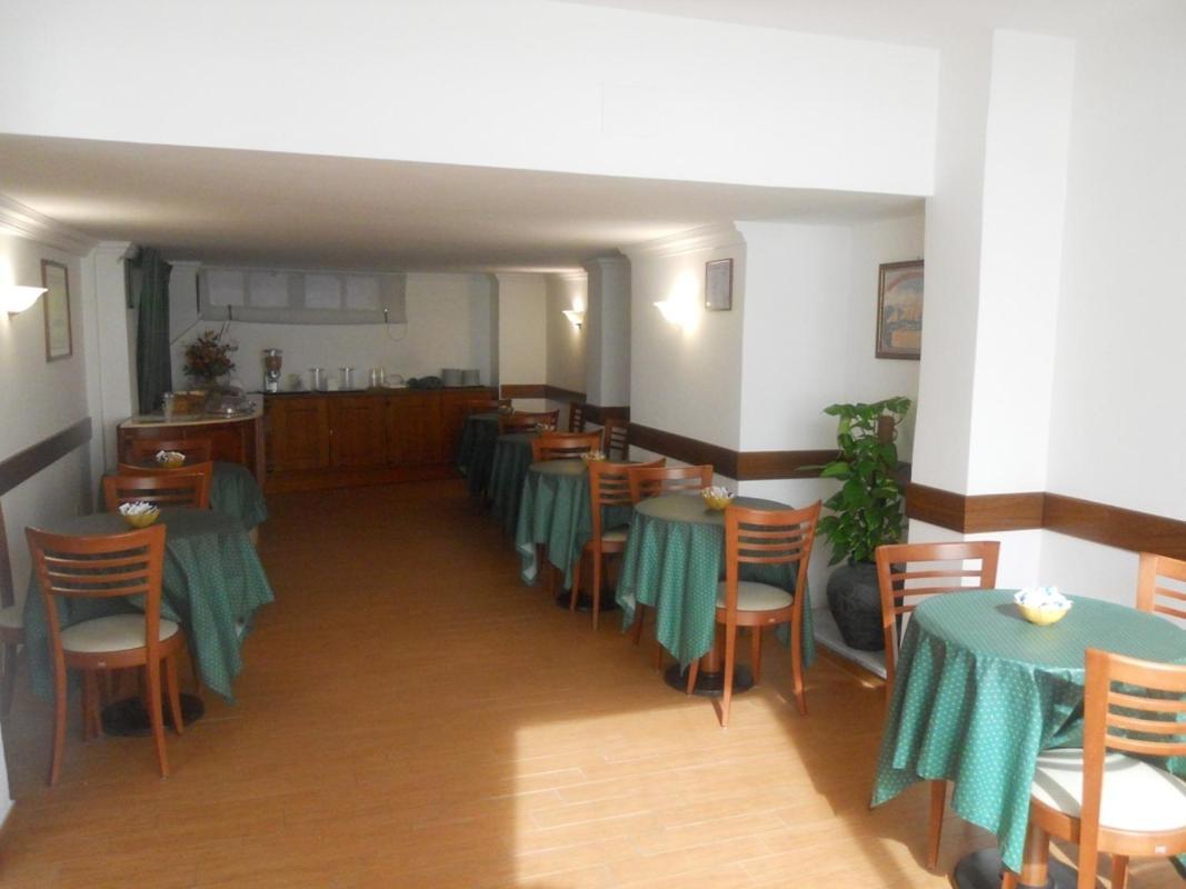 Hotel Traghetto Civitavecchia Kültér fotó