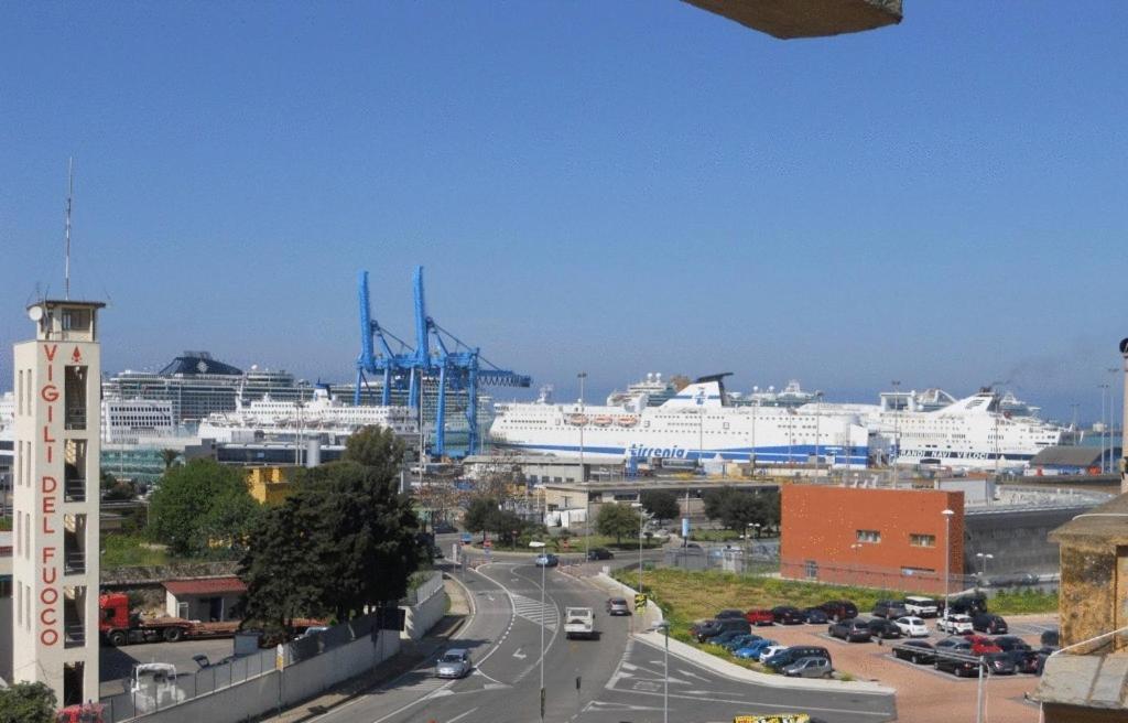 Hotel Traghetto Civitavecchia Kültér fotó